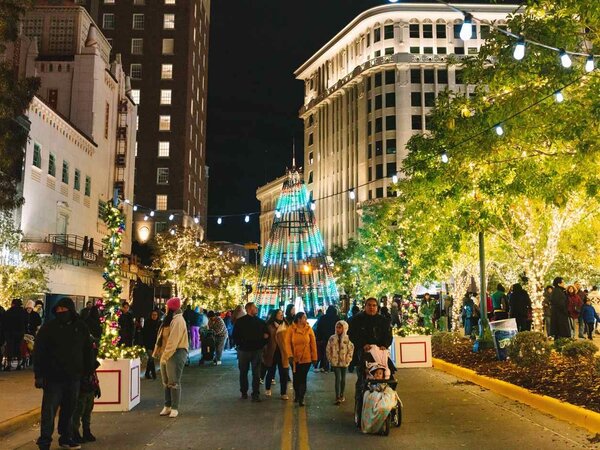 For the Holidays, Make El Paso Home Again
