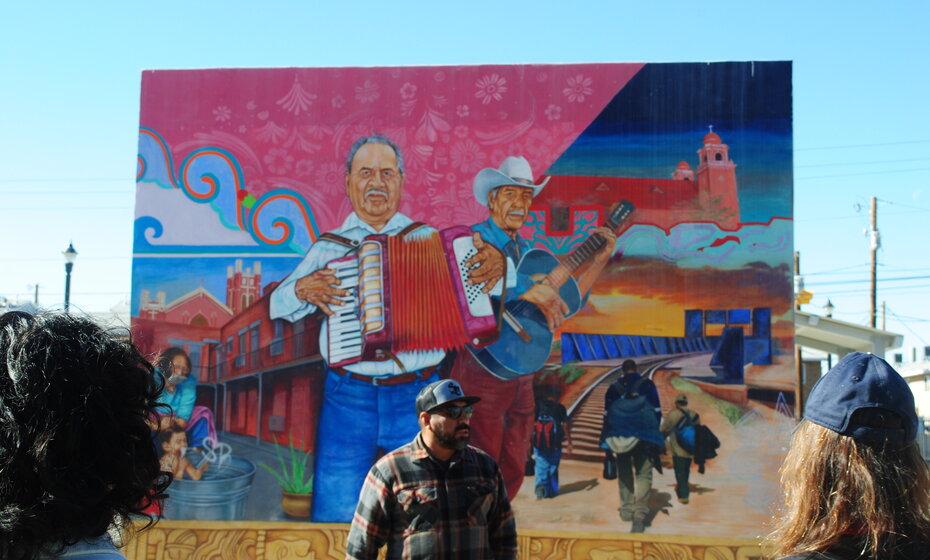 Segundo Barrio Mural Tour