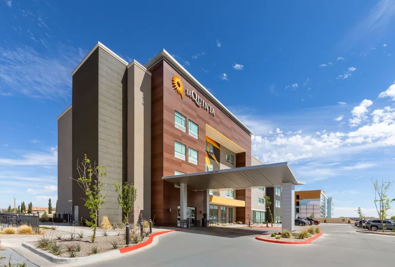 La Quinta Inn & Suites by Wyndham El Paso East Loop-375